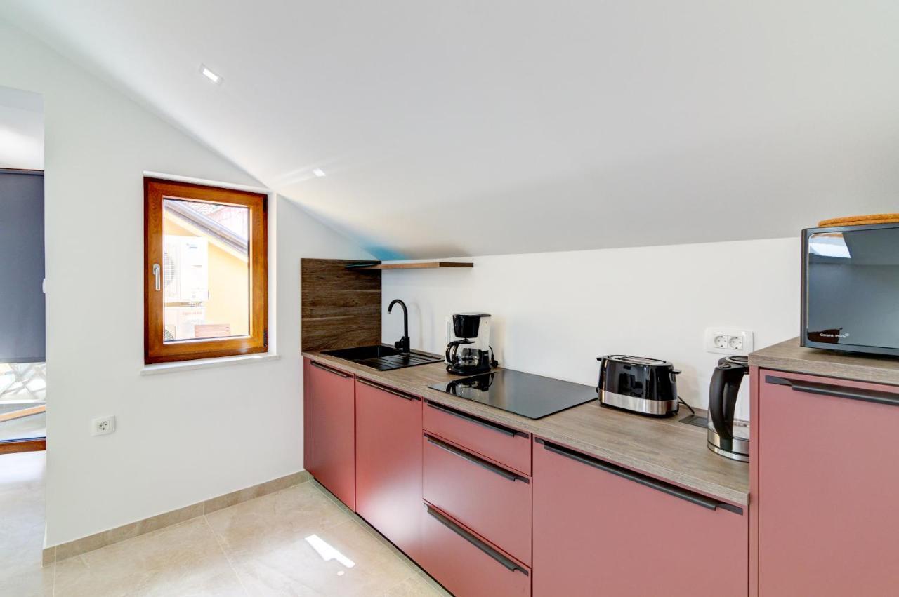 Rote Zora Apartment Senj  Bagian luar foto