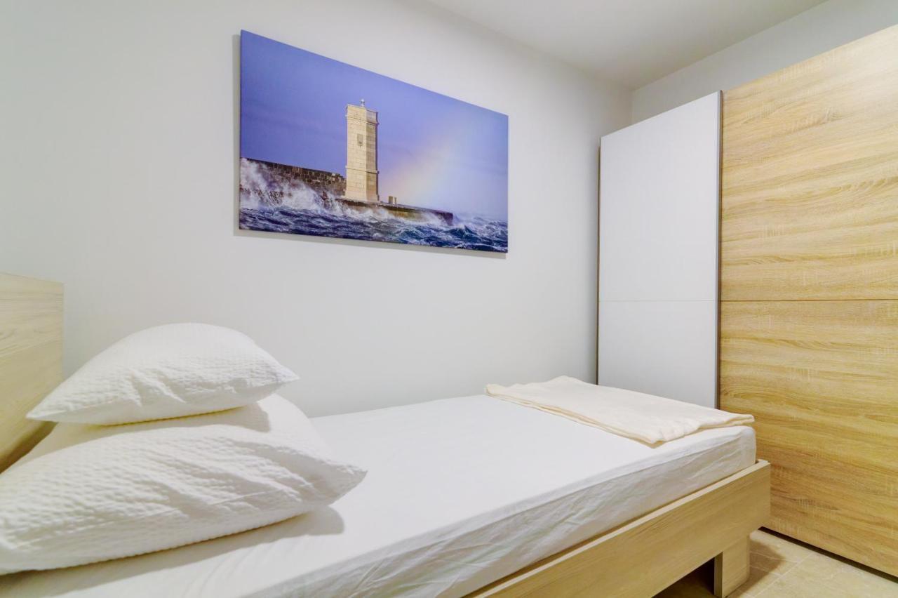 Rote Zora Apartment Senj  Bagian luar foto