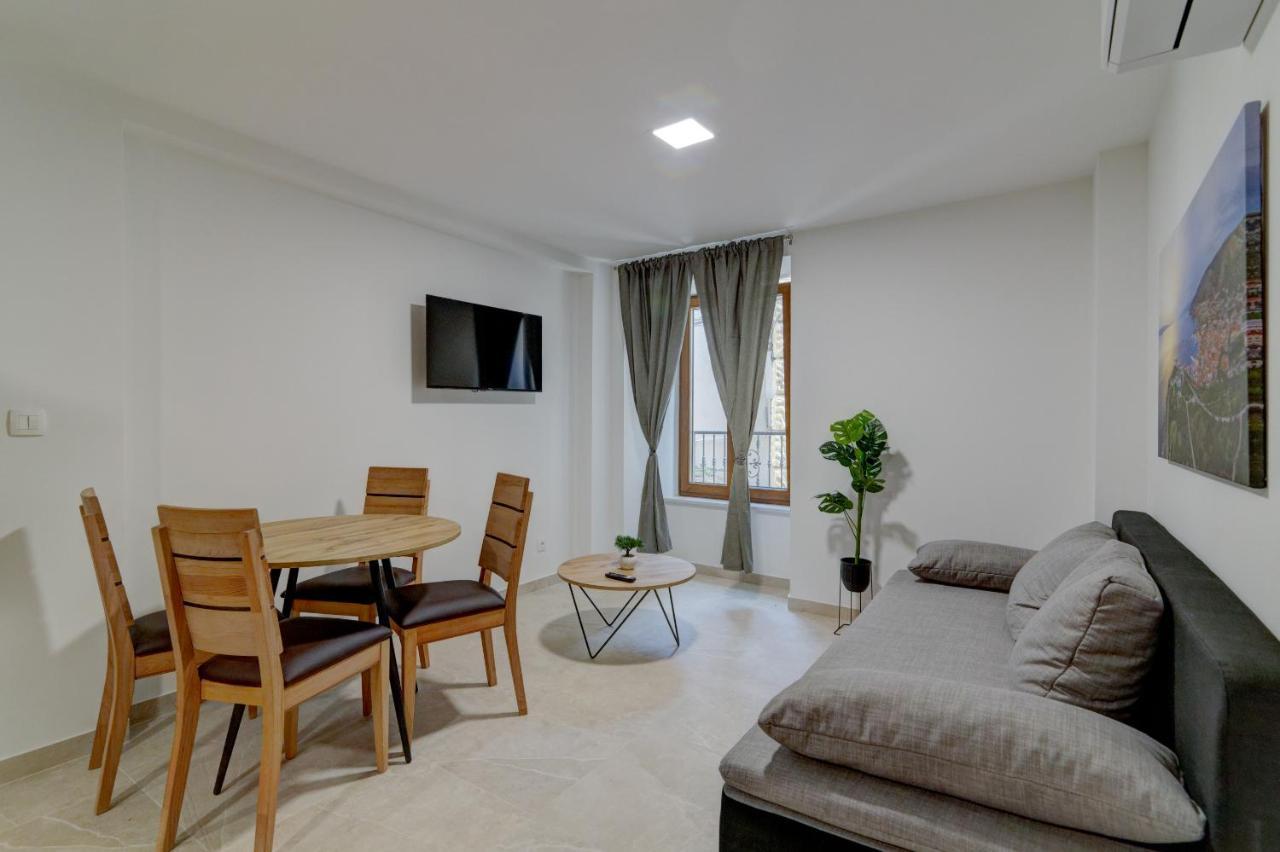 Rote Zora Apartment Senj  Bagian luar foto