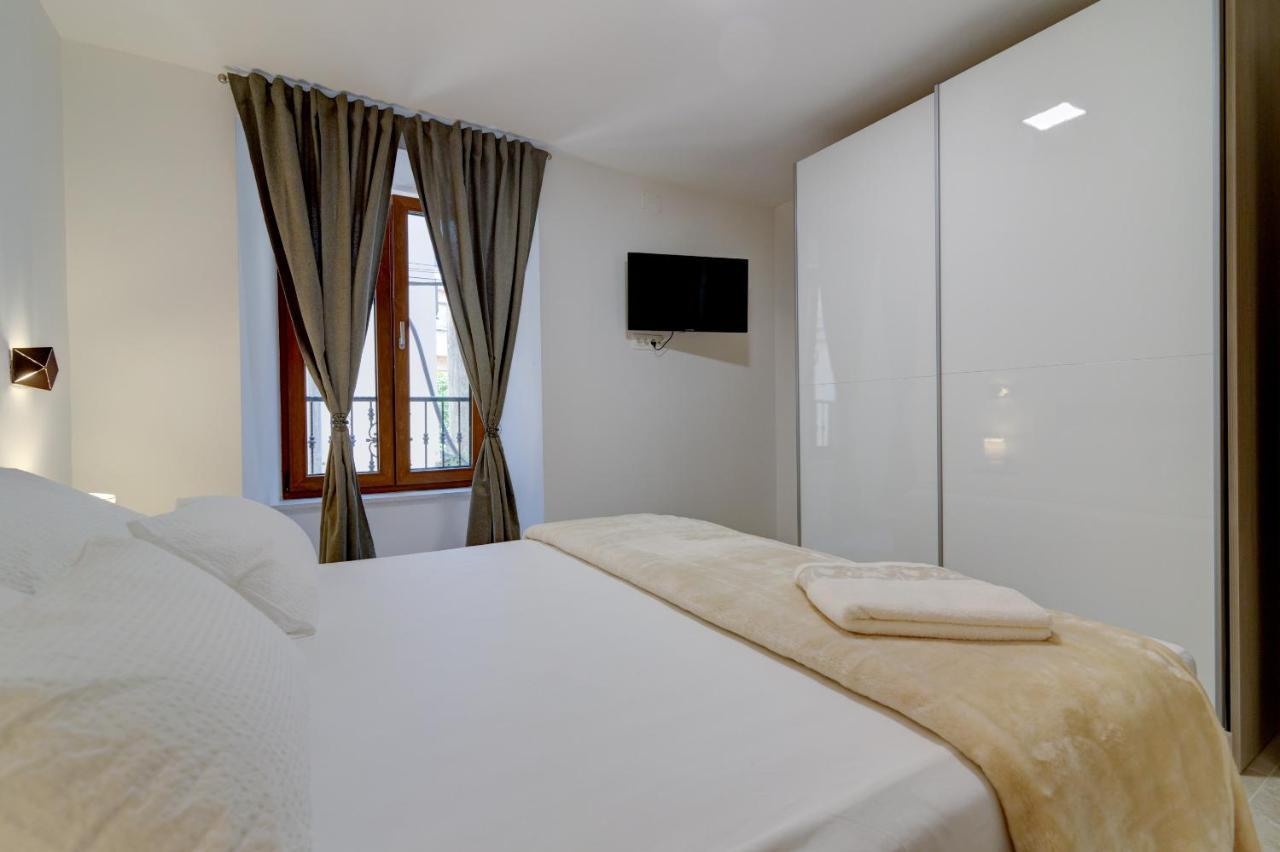 Rote Zora Apartment Senj  Bagian luar foto